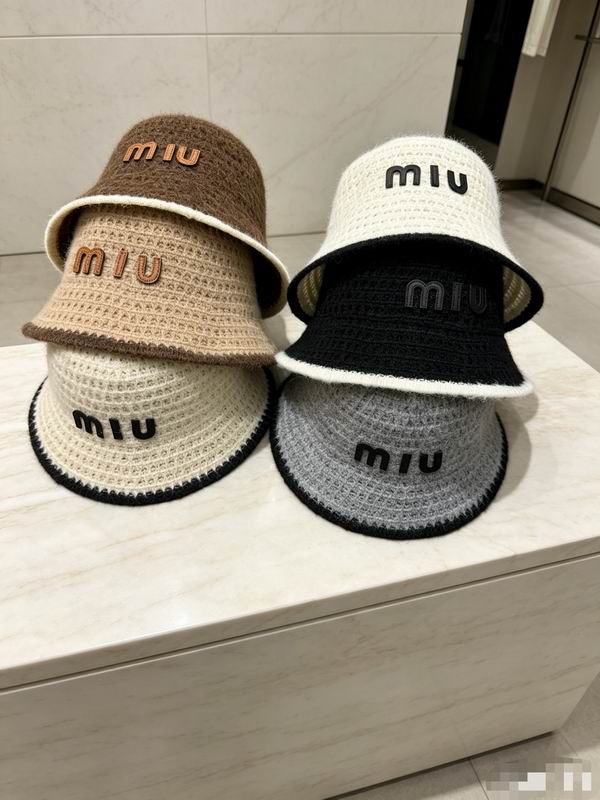 Miumiu hat dx64
